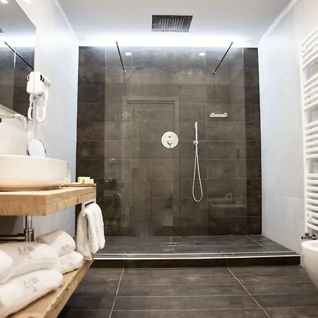 Bed and Breakfast Li Cetti Λέτσε